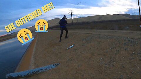 SHE OUTFISHED ME! CA Aqueduct Striper Fishing