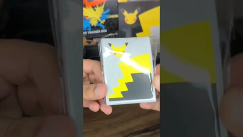 abrindo uma box de celebrações #pokemon #pokemontcg #short #pokemoncards