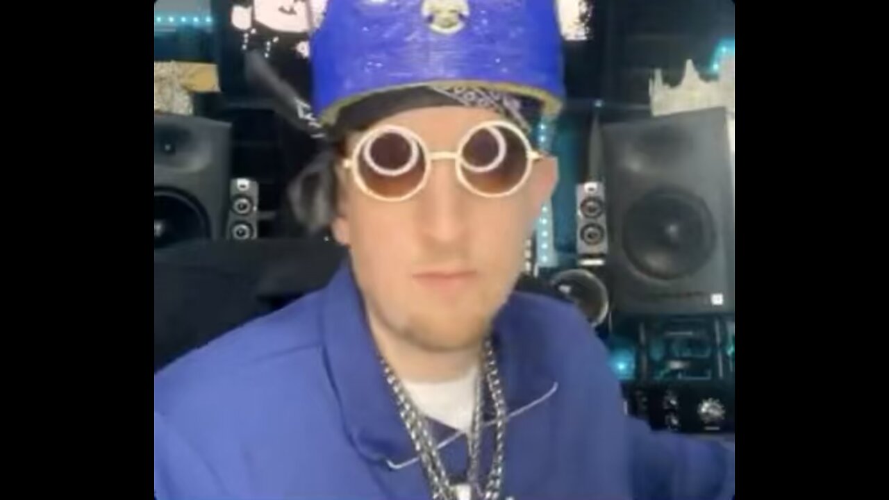 Akademiks Breaks Up With Girlfriend, Elon Musk Reportedly Planning To Clean House At Twitter & More