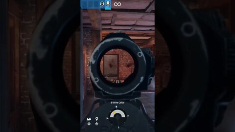 R6 Siege: Looks like I magically shot this bot??