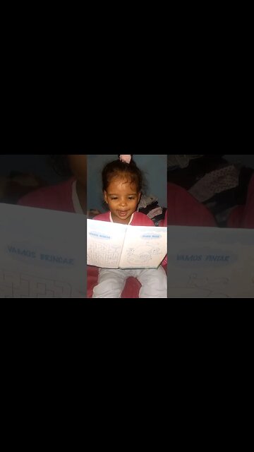 bebê contando uma história!