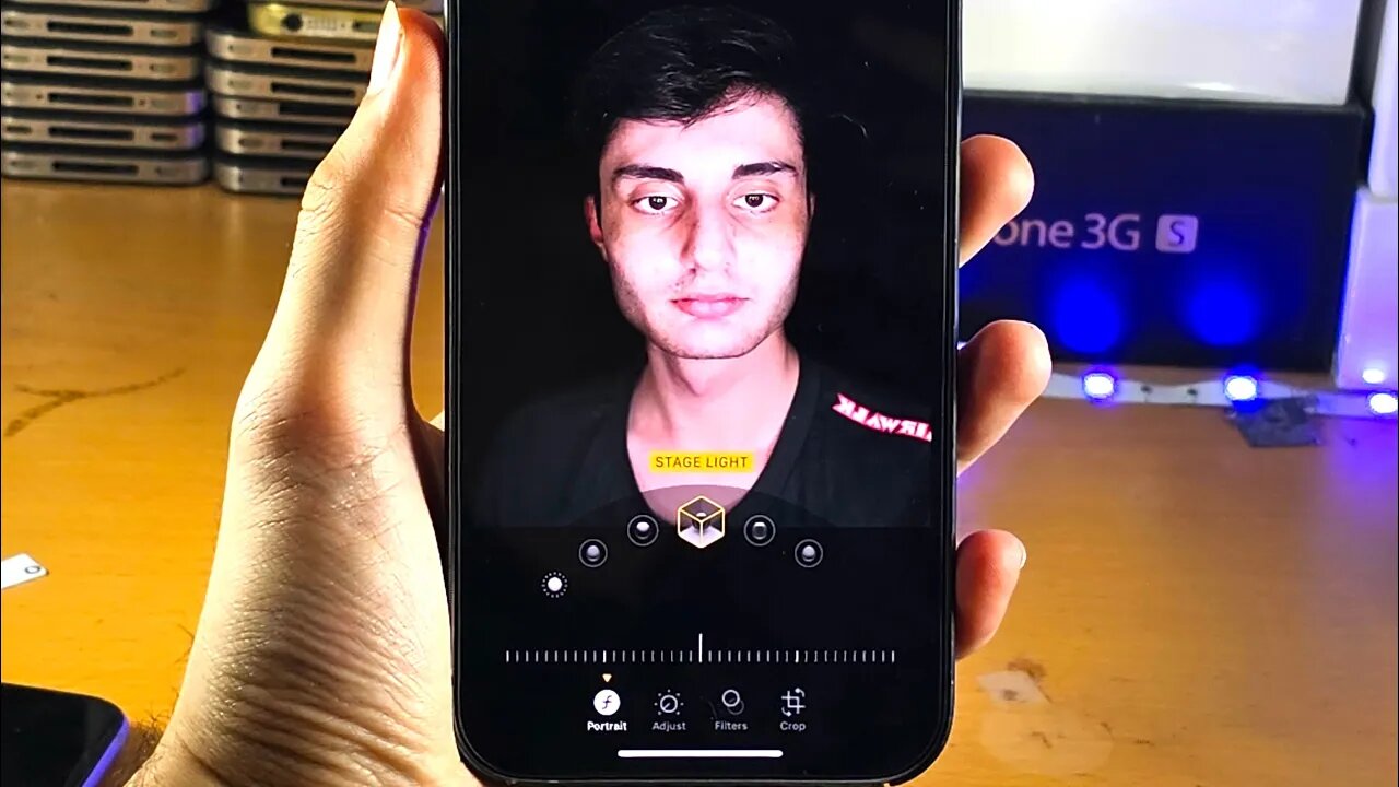 How To Use Portrait Lighting on iPhone!