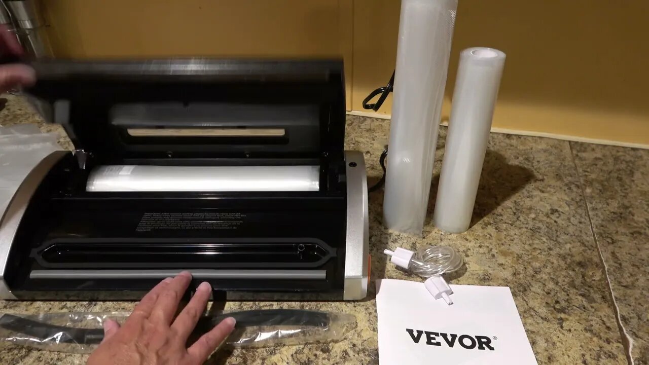 VEVOR VS5500 Vacuum Sealer. Jenn checks out this important storage tool.