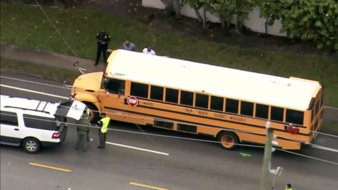 15-year-old student dies in crash involving school bus near West Palm Beach