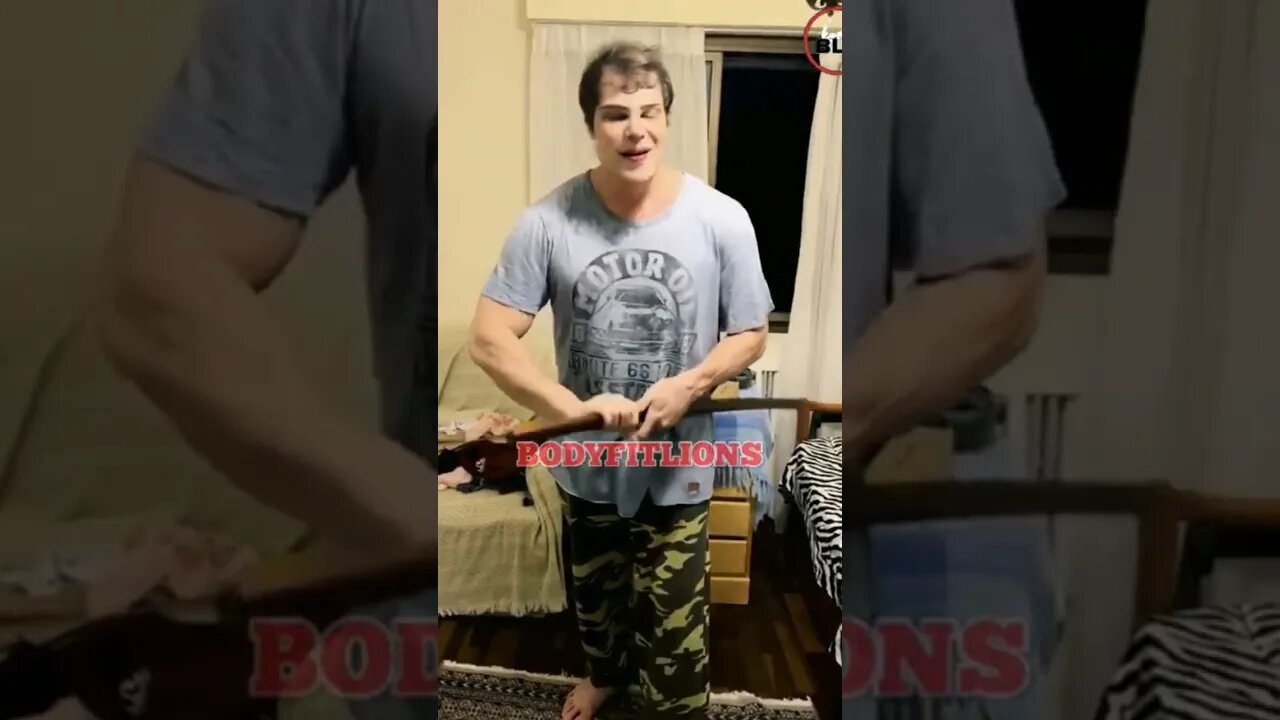 FÁBIO TADALAFELLAS BRINCANDO COM SUA ESPADA ! TADALLA DOIDO | BODYFITLIONS