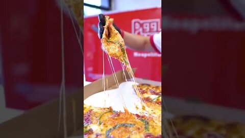 🍕Cheese pull | @peelsonwheelspizza on IG 🍕🧀🇺🇸 #shorts #pizza