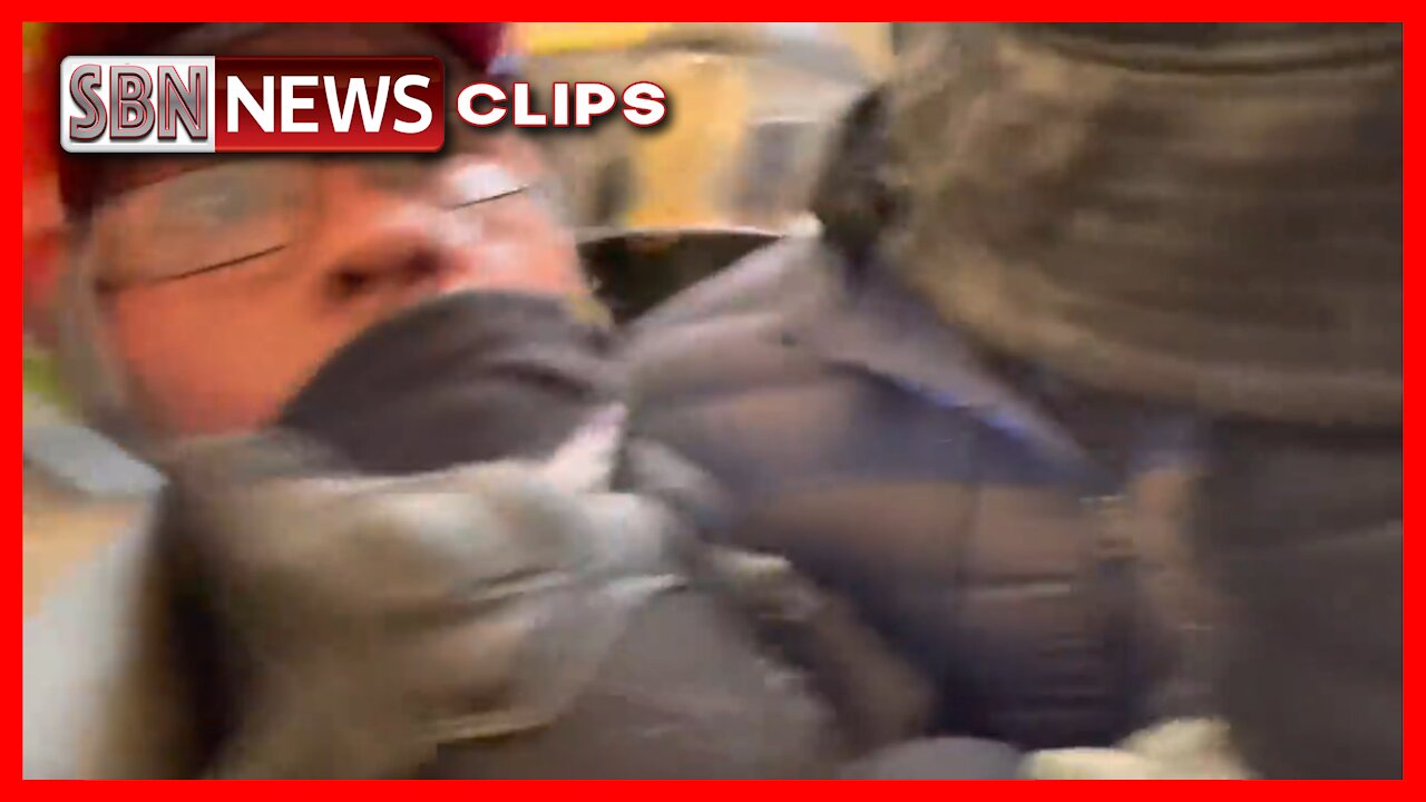 Inside The Rotunda - 3884