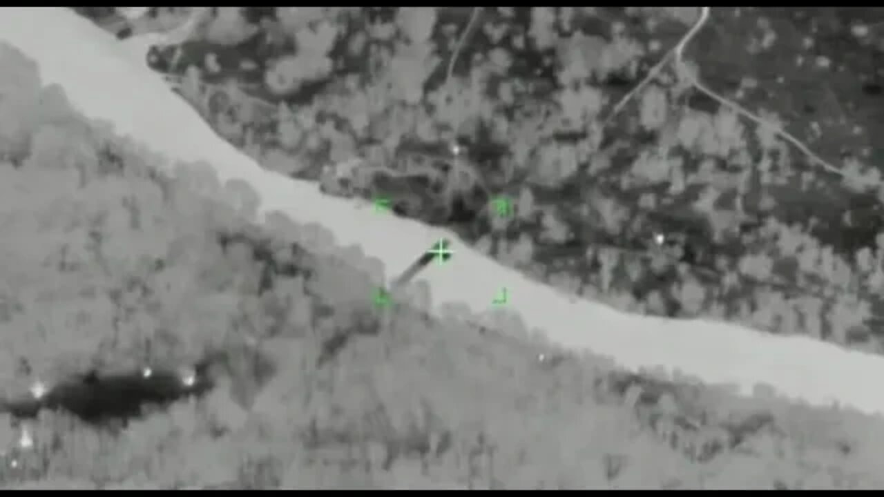 Russian drone records destruction of a pontoon bridge built by the armed forces of Ukraine