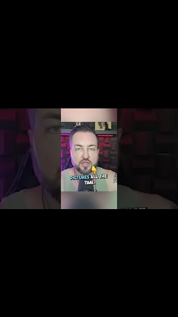 HOT Girls SCREEN Out Guys On Social Media! (Here's How) #shorts