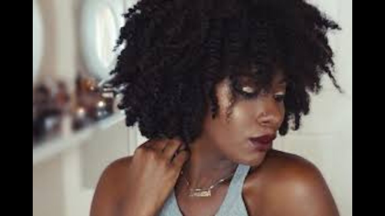 CHEVEUX CRÉPUS: 3 huiles spécial pousse pour un bain d'huile en douceur