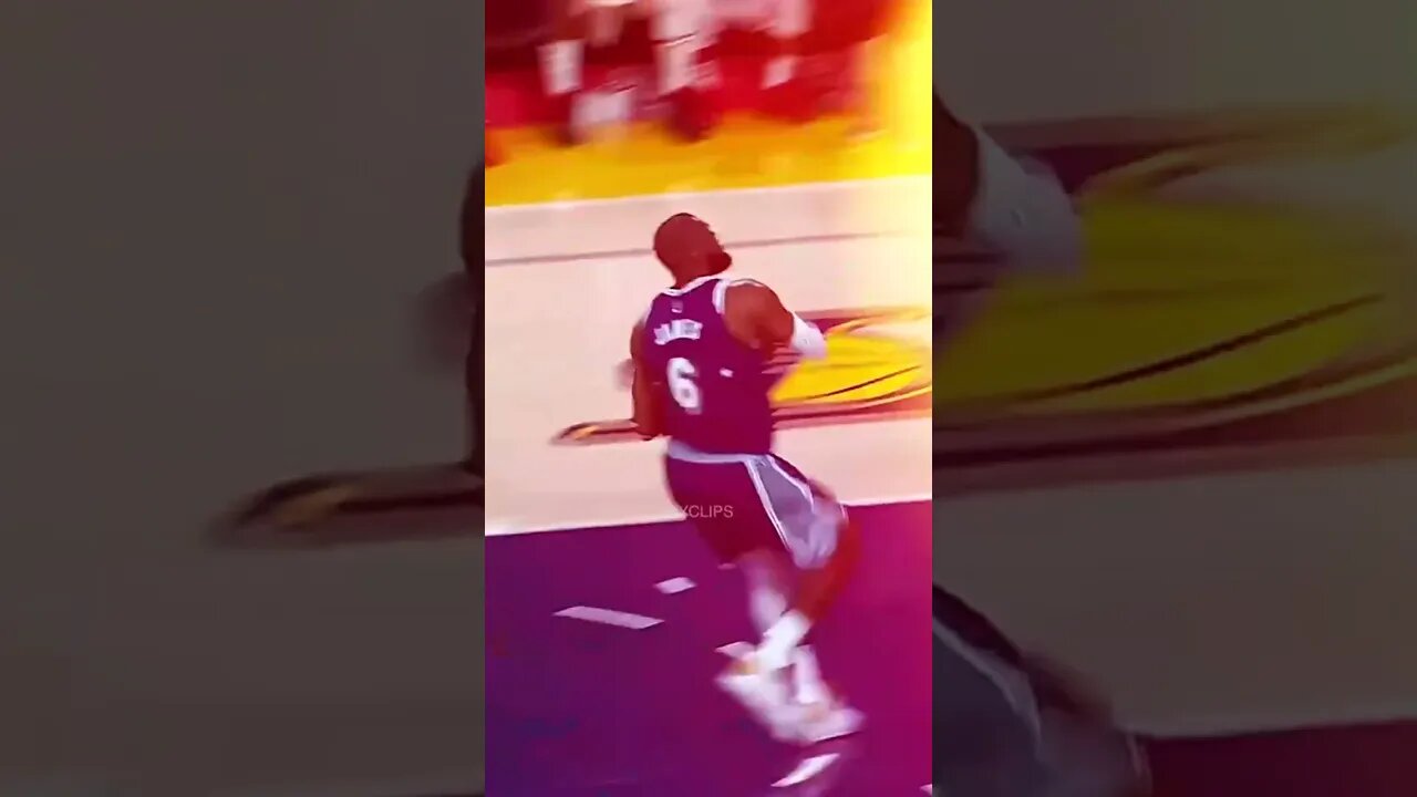 LeBron & Kuzma' girlfriend 💀