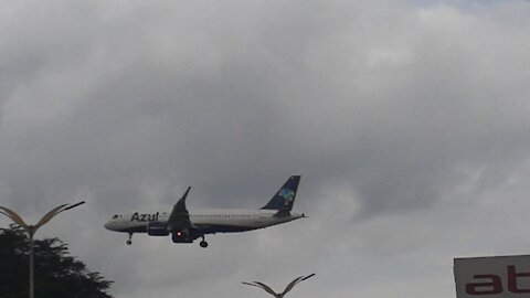 Airbus A320NEO PR-YSG na aproximação final antes de pousar em Manaus vindo de Campinas 13032021