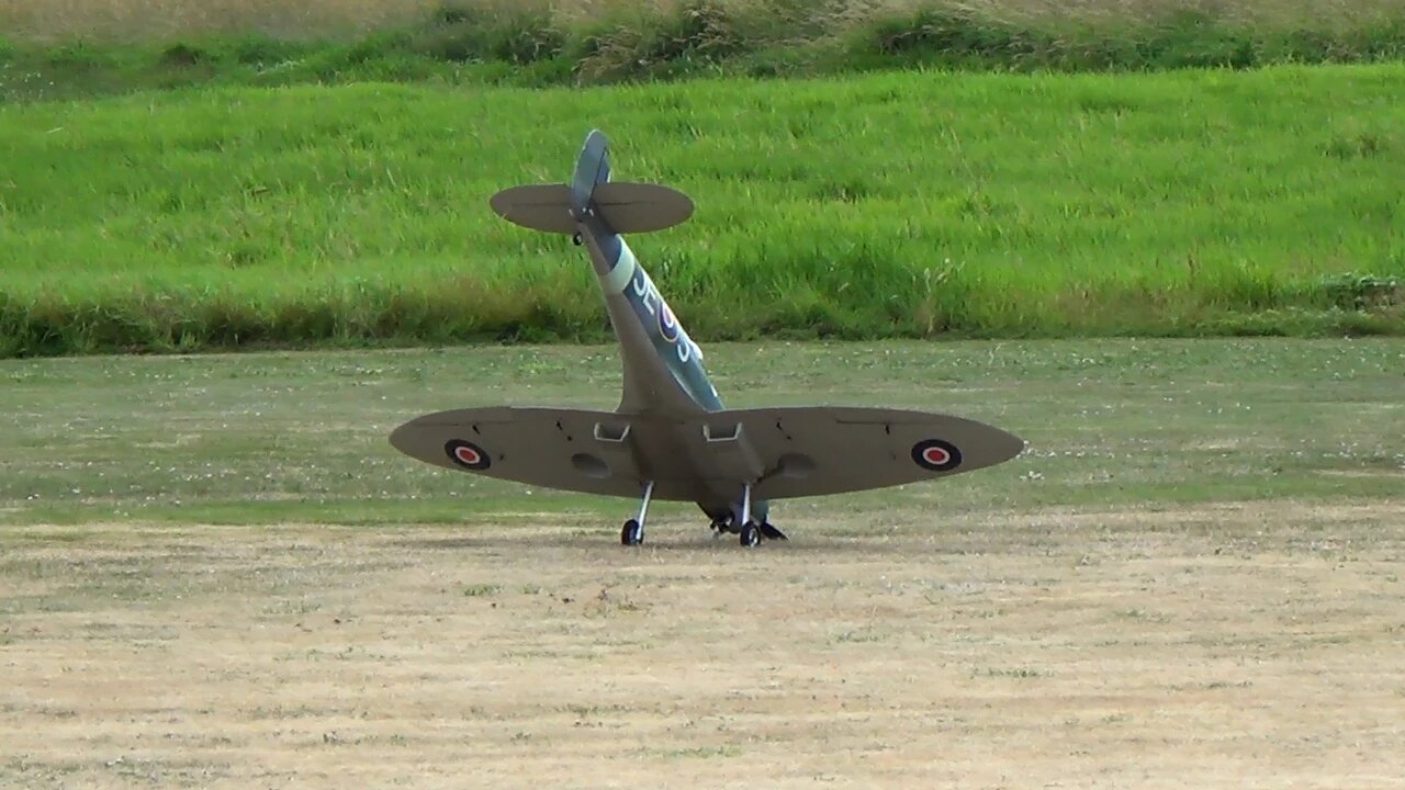 Giant Scale Spitfire WWII Warbird RC Plane Take-Off Fail - Warbirds Over Whatcom County