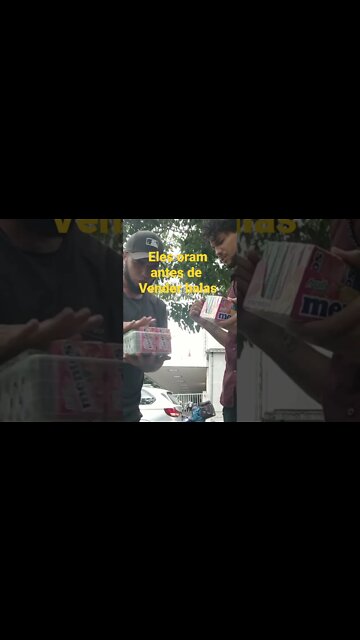 emocionante vendedores de bala fazem oração antes de trabalhar