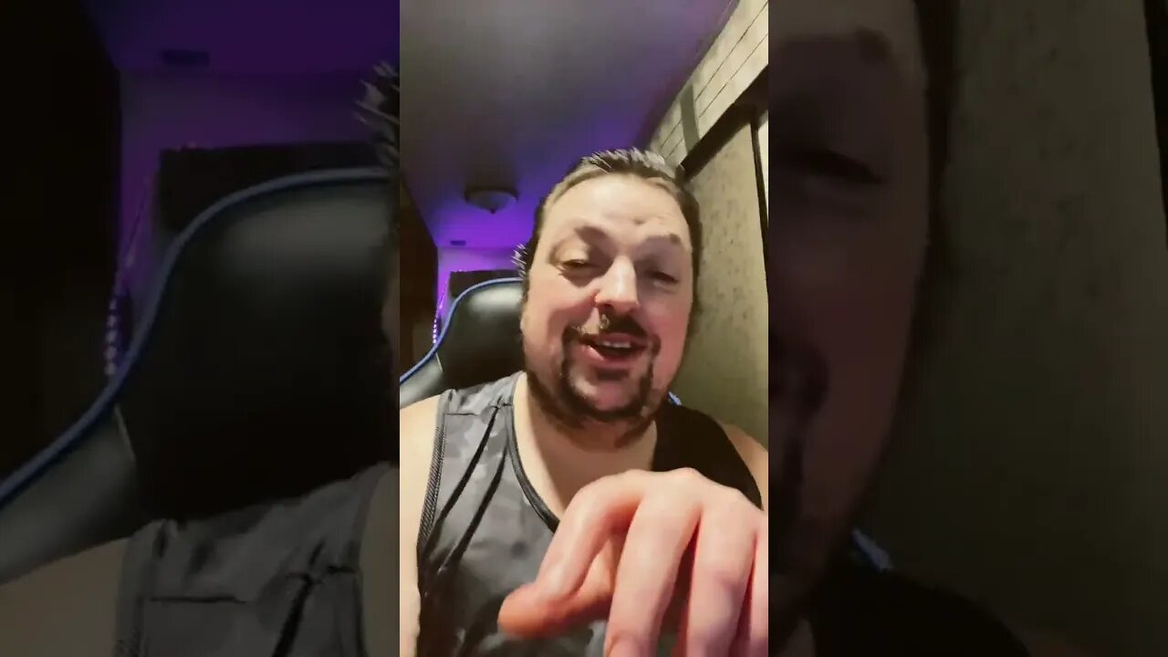 Cat Helps This Guy Play Call of Duty! 🤣