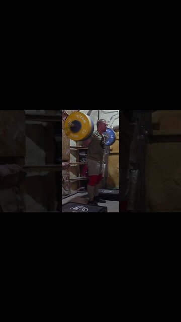 170 kg / 375 lb - Back Squat - 5 reps