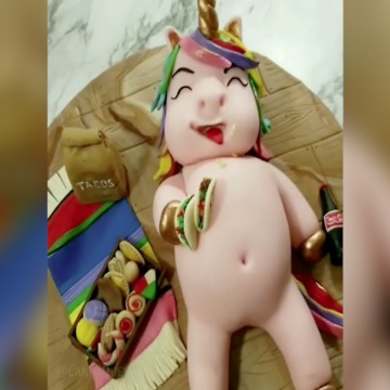 Funny! Unicorn eating tacos on a cake goes viral - ABC15 Digital