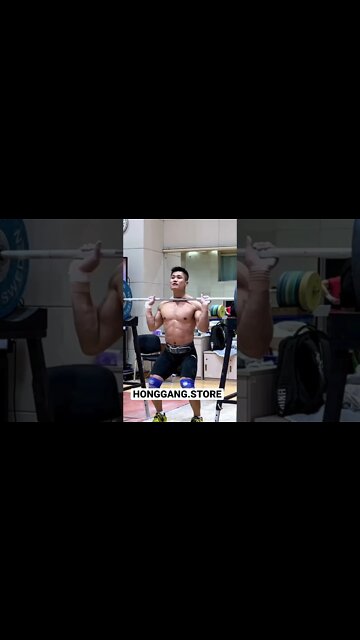 Lu Xiaojun 220kg squat