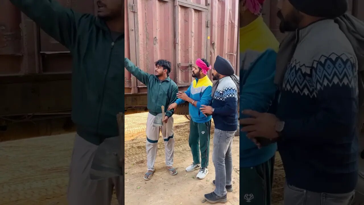 ਗੰਗਾਨਗਰ ਤੋਂ ਆਇਆ ਸੇਬਾ ਦਾ ਟਰੱਕ🤣🤣 ਟਾਇਰ ਪੈਂਚਰ ਹੋ ਗਿਆ 🤣🤣 ਦੇਖੋ ਧਰਮਕੋਟ ਵਾਲੀਆ ਦਾ ਕਮਾਲ🤣🤣 #funnyvideos