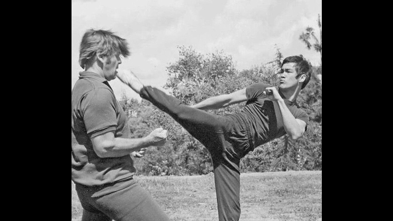 Cross kick Studio Films Bruce Lee Sparring in back yard