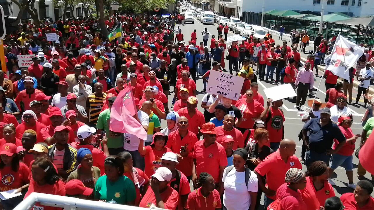 SOUTH AFRICA - Cape Town - COSATU March to Parliament (Video) (uNM)