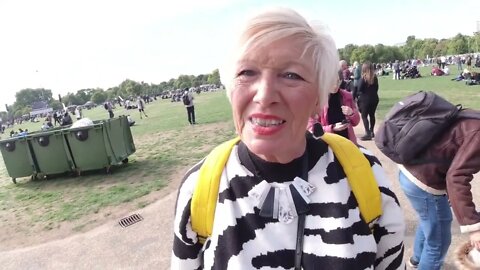 FAN OF DIANA , GEEZER JOHNSON REPORTS