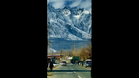 come to pakistan 😍