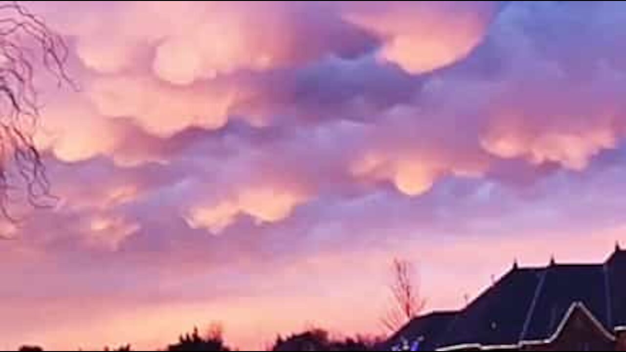 Le ciel de l'Oklahoma semble fluorescent!
