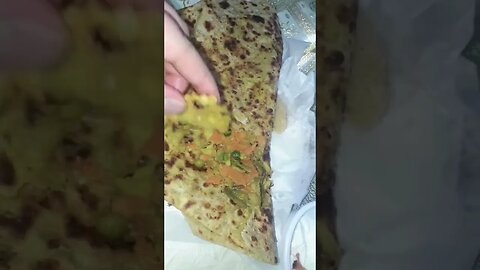 vegetables paratha 😋😋😋 #viralvideo #eidfood #youtubeshorts #streetfood #eating #foodie