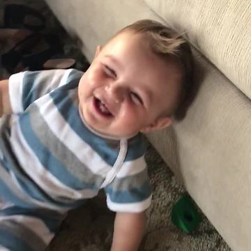Adorable baby this mom is hilarious, can't stop laughing