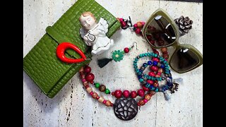 Making a Christmas Theme Jewellery Set | Fashion Inspiration | Recycled Materials