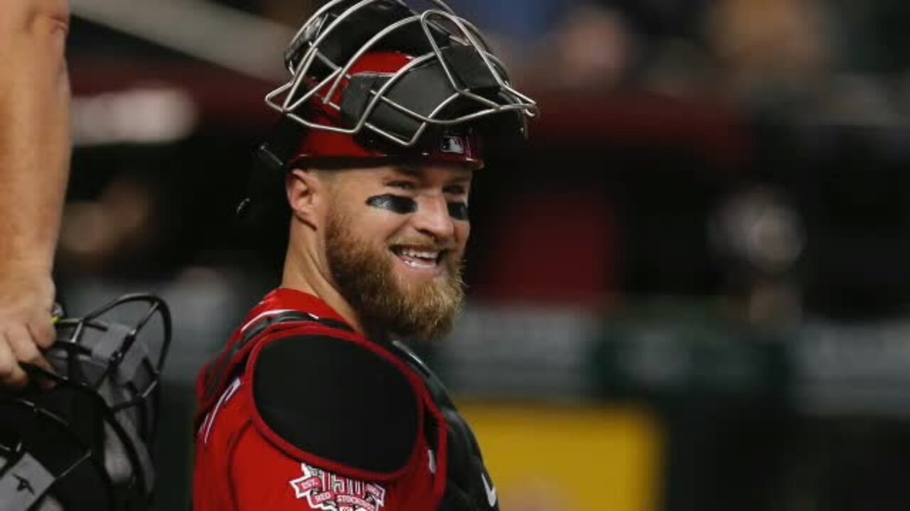 Reds' Tucker Barnhart tells high school athletes to 'do everything you can'