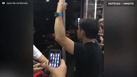 Pânico no metrô: portas não fecham ao sair da estação!