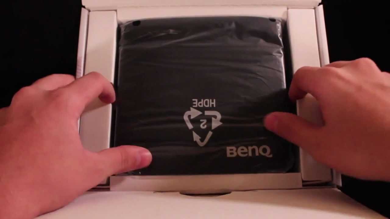 Unboxing BenQ Joybee GP2 Projector (iPhone,iPod Touch, Wii, PC more)