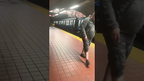 Namur metro sleek departure