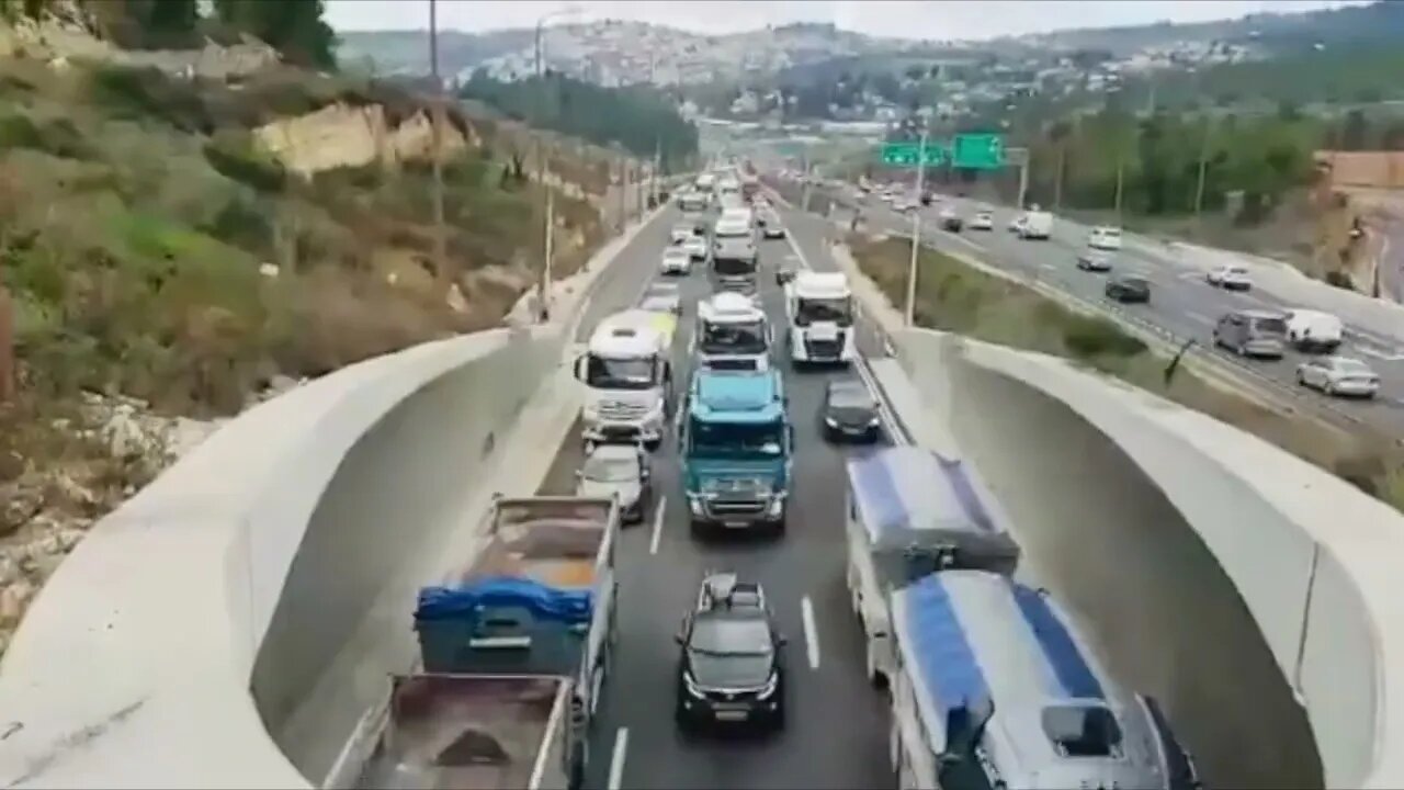 🇮🇱INCREDIBLE ISRAEL🇮🇱 🚛ROAD BLOCKADE🚚 *HUNDREDS OF BUSES*