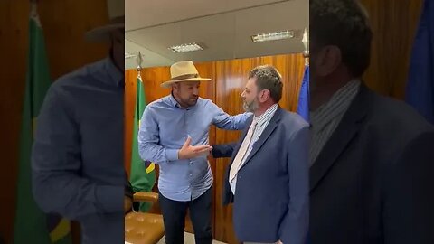 Prefeito busca recursos e titularização de assentamentos em Brasília