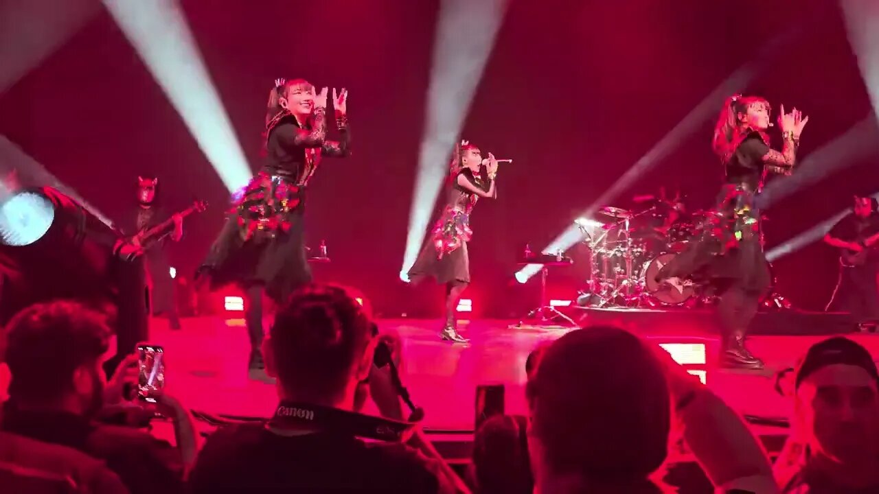 BabyMetal 2023 in Houston song Gimme Chocolate!!