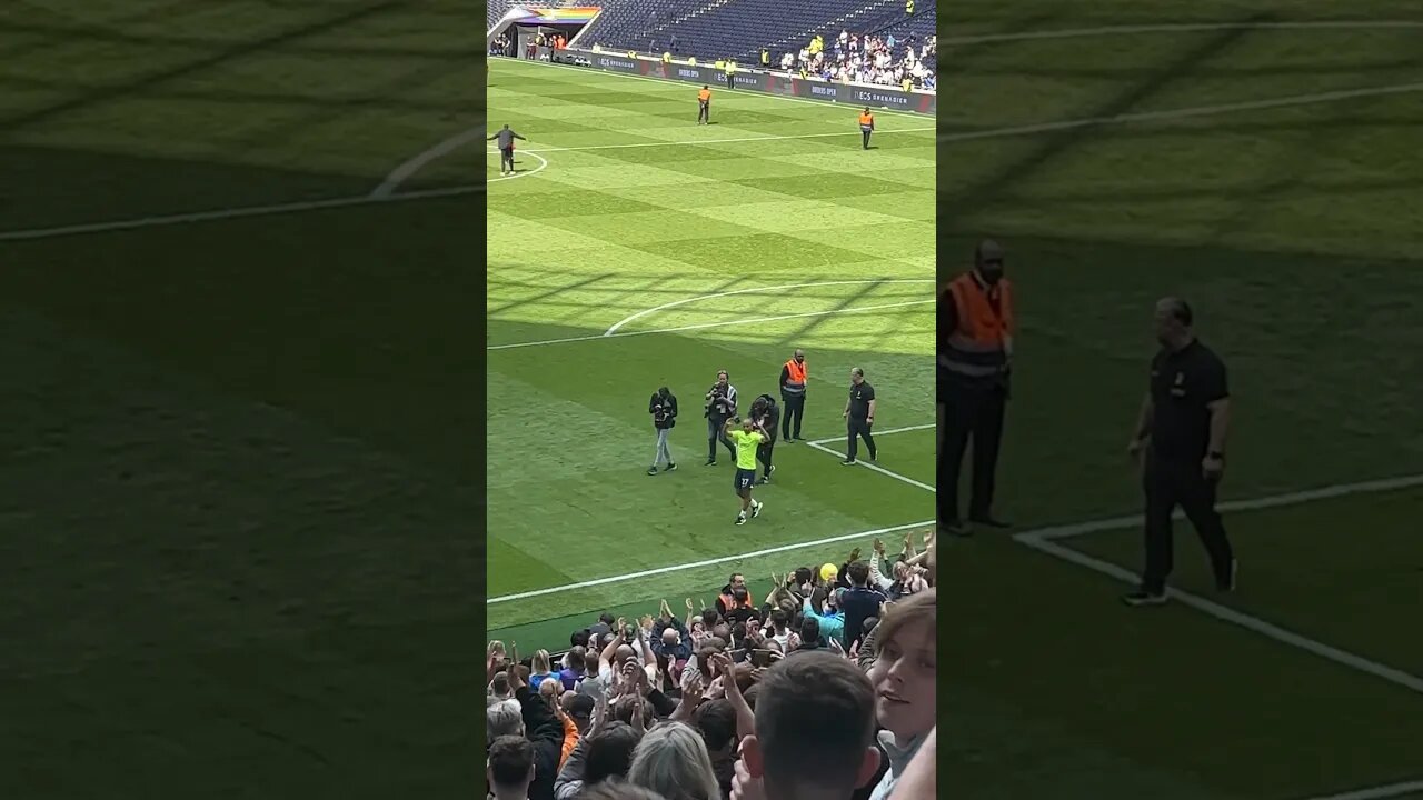 Lucas Moura Gives An Emotional Farewell To The Tottenham Fans! #coys #tottenham