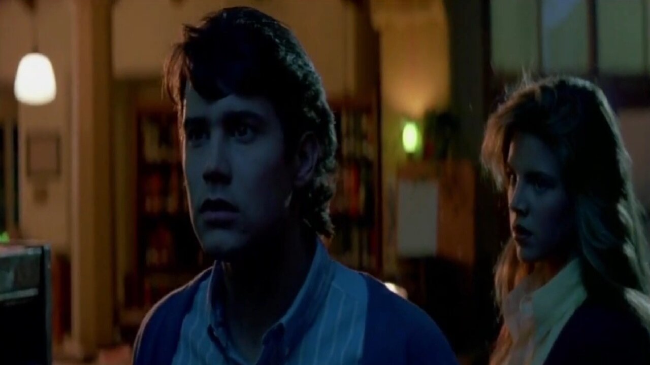Fright Night Part 2 - That was not group hypnosis -Is that your boyfriend -He's coming - 80s Horror