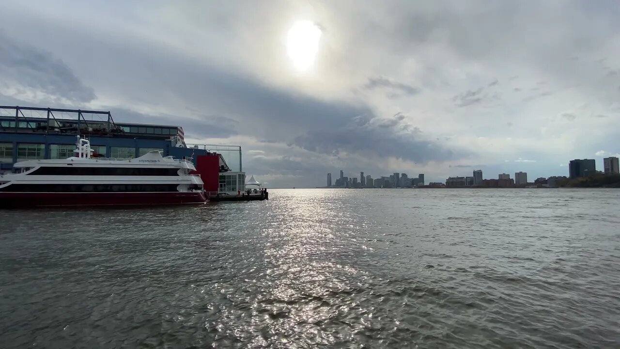 Sound on Hudson River