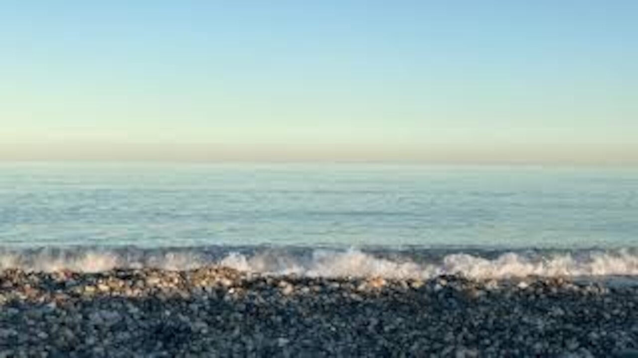 Sea pebbles and beautiful waves. For relaxation, relaxation and meditation