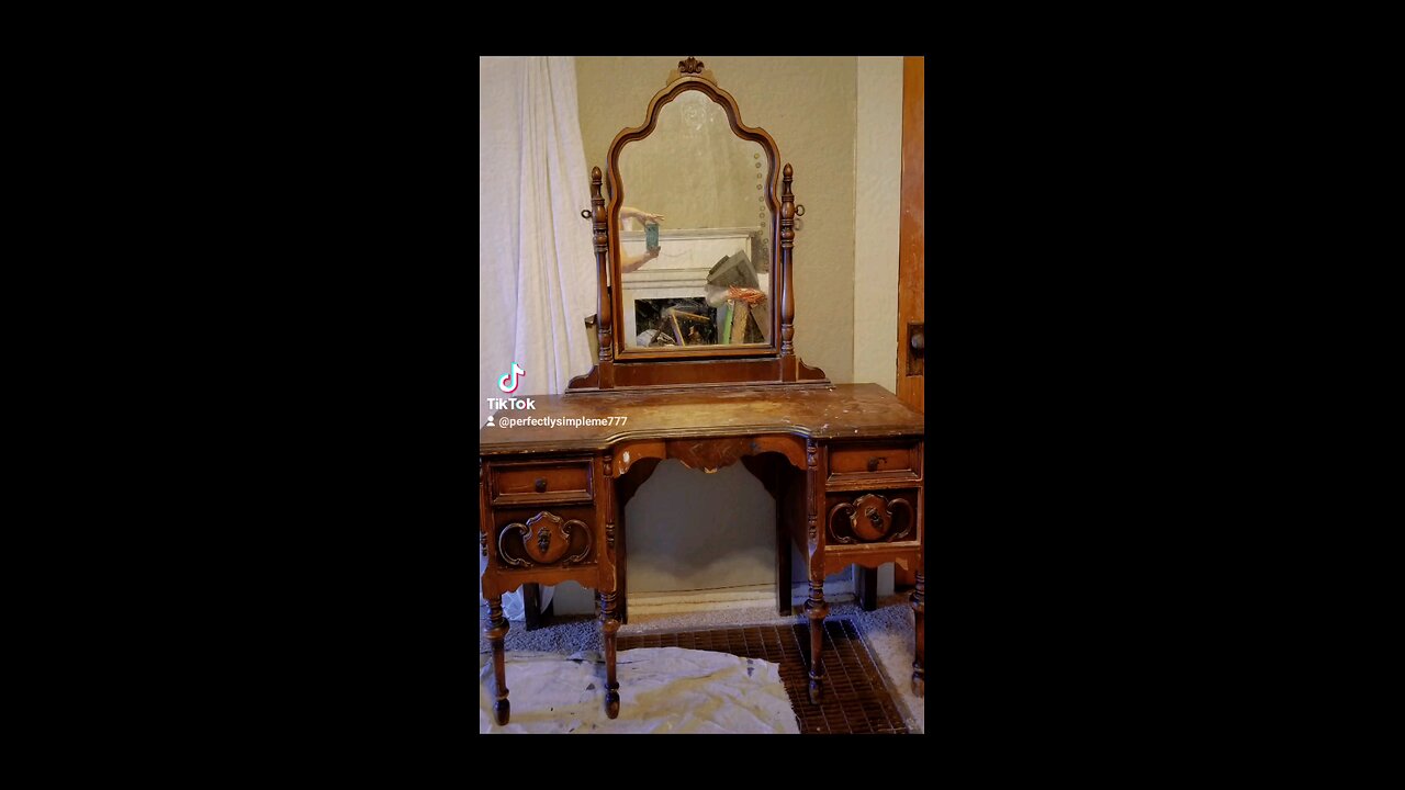 Stunning Vanity painted Duckegg with a dark walnut stained top.