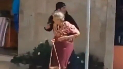 Brazilian Thief Takes An Old Lady Hostage… Unluckily For Him, She Was A Klutz