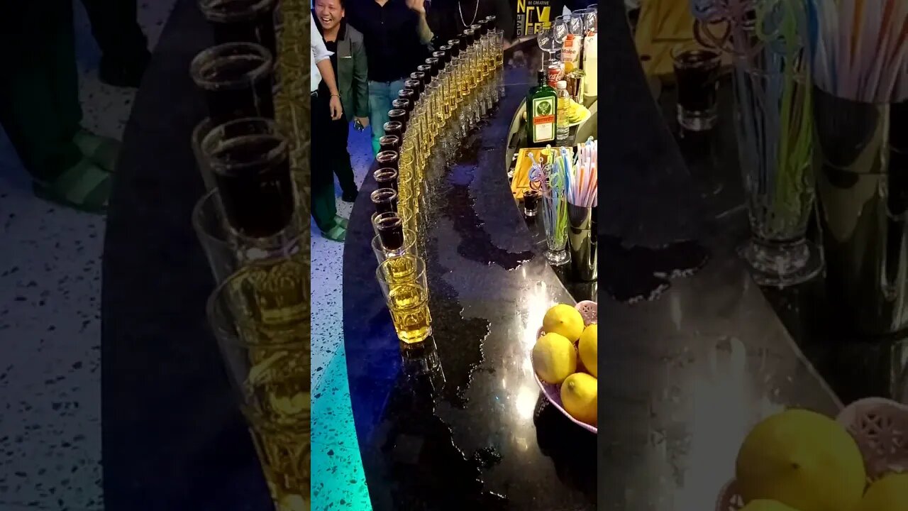 With me , follow me Traveler, by-by 2022~~!!!