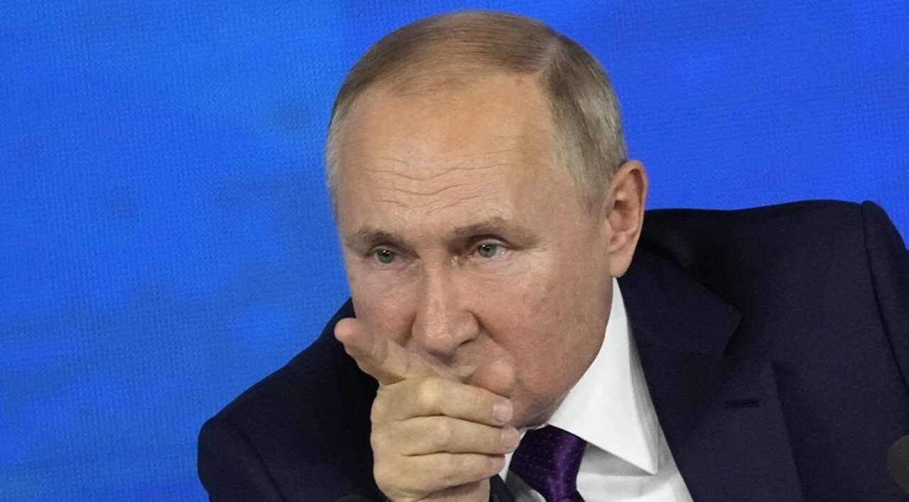 Putin Critic Writes Op-Ed From Jail, Says 'Russia Will Be Free'