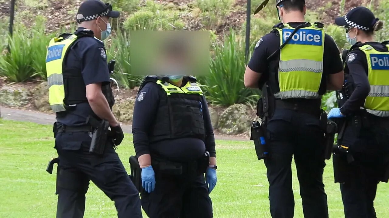 Victoria Police Not Wearing Masks - Treasury Gardens 1100hrs - 30/09/21