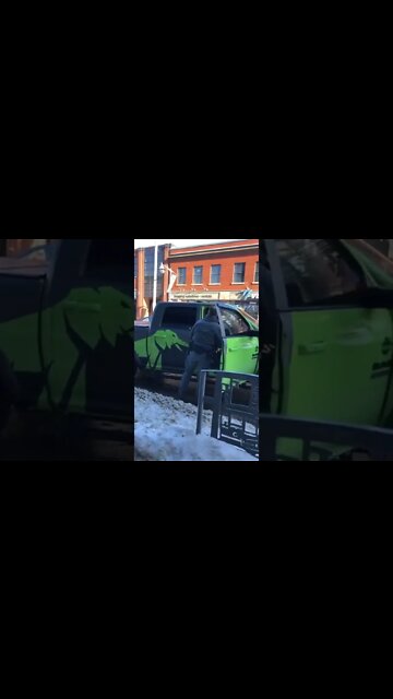 #Ottawa ⚡️Police backed into a man's Truck then arrested him for seemingly no reason.