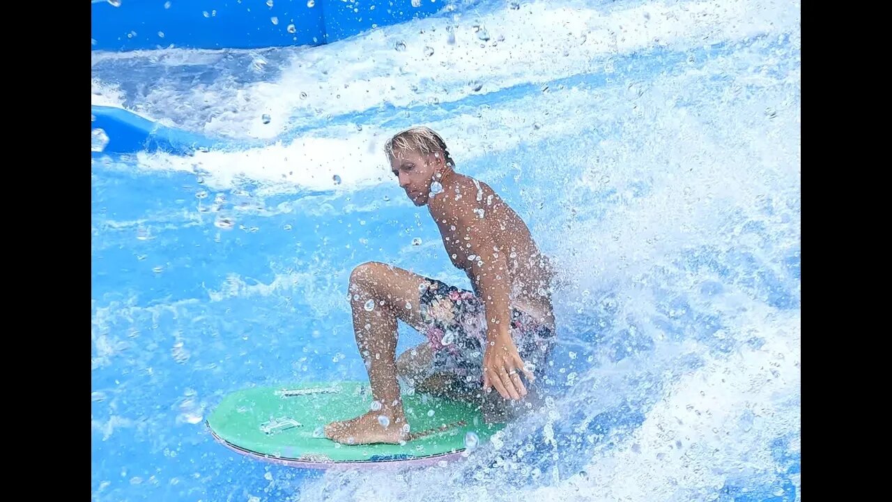 Flowrider - Andrew at Soak City, Kings Island (2022) #shorts