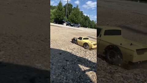 Team Associated Apex 2 Datsun 620 Street Bash Tease